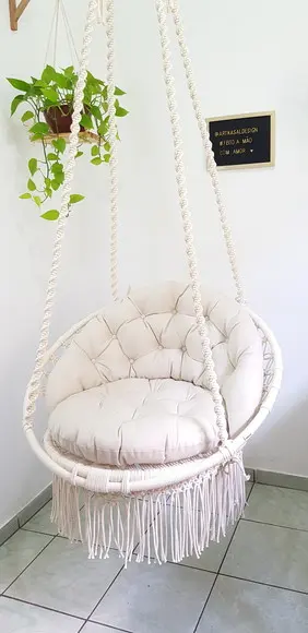Cadeira Suspensa em Macrame com Almofadas