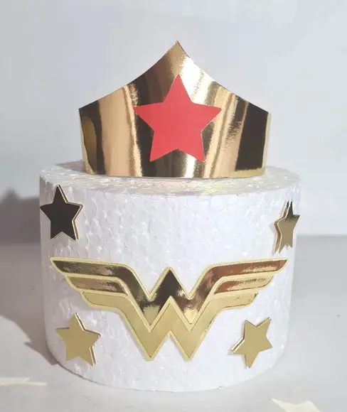 Arquivo de Corte Topo de Bolo Mulher Maravilha Coroa 3d