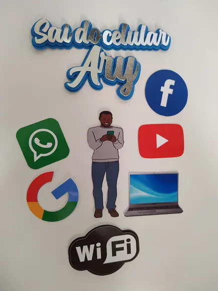 Arquivo de Corte Topo de Bolo Rede Sociais Homem Moreno
