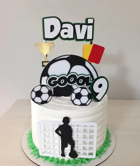 Arquivo de Corte Topo Futebol Menino