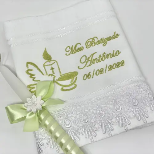 Kit Batismo Toalhinha e vela personalizada