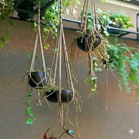 Kit com 3 Suportes para Plantas em Macrame