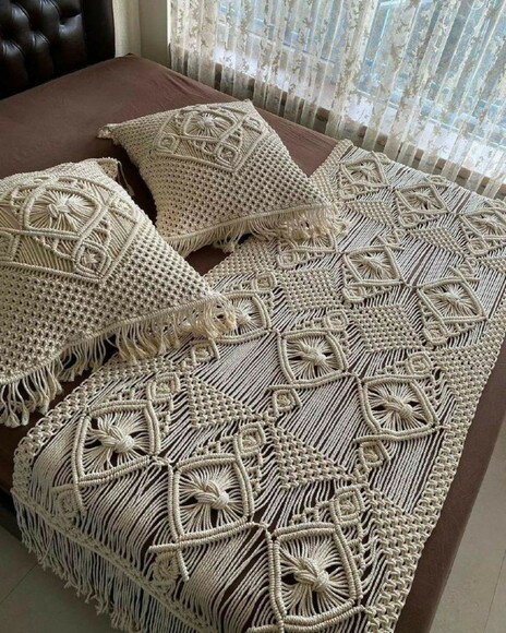 Kit de Almofadas e Peseira em Macramê