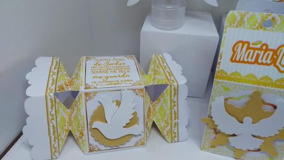50 caixinhas personalizadas de batizado menina