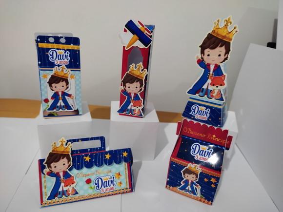 40 Personalizados Pequeno Príncipe com Coroa