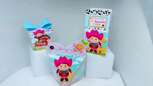 40 Personalizados da Fazendinha de Menina