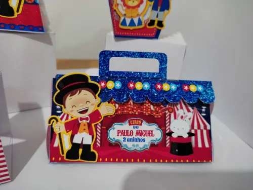 40 Personalizados Circo Menino