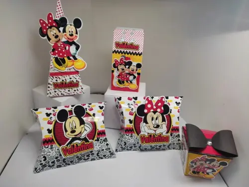 40 Personalizados Mickey e Minnie