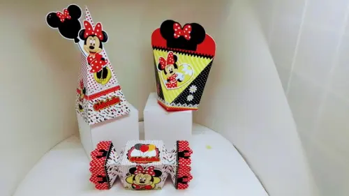 40 Personalizados Minnie Vermelha