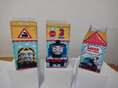 50 caixinhas 3d personalizadas Thomas e seus amigos