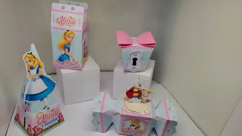 50 Caixinhas Personalizadas - Alice no Pais das Maravilhas