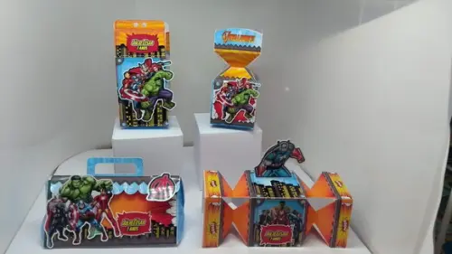 50 Personalizados Heróis