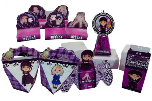 50 Personalizados Wandinha