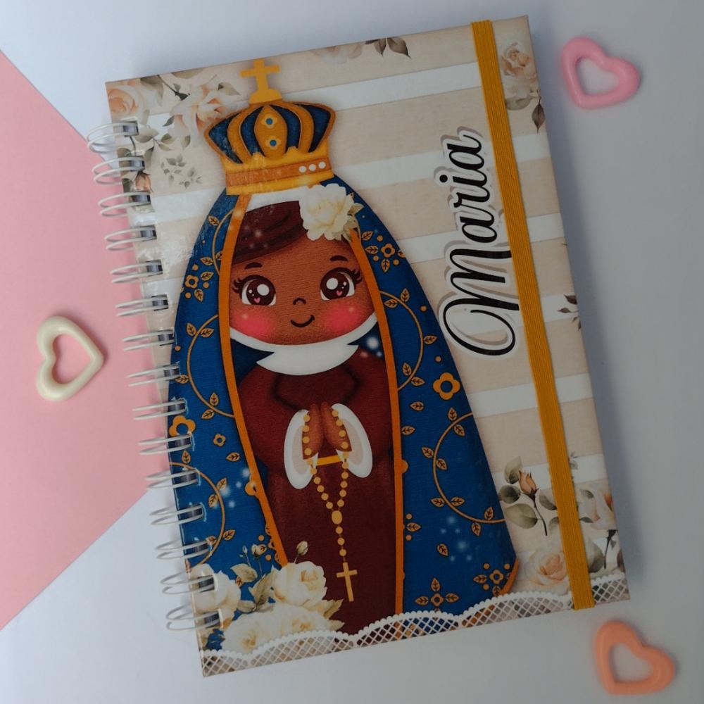 Caderno Santinha A5 - Caderno Pautado Personalizado