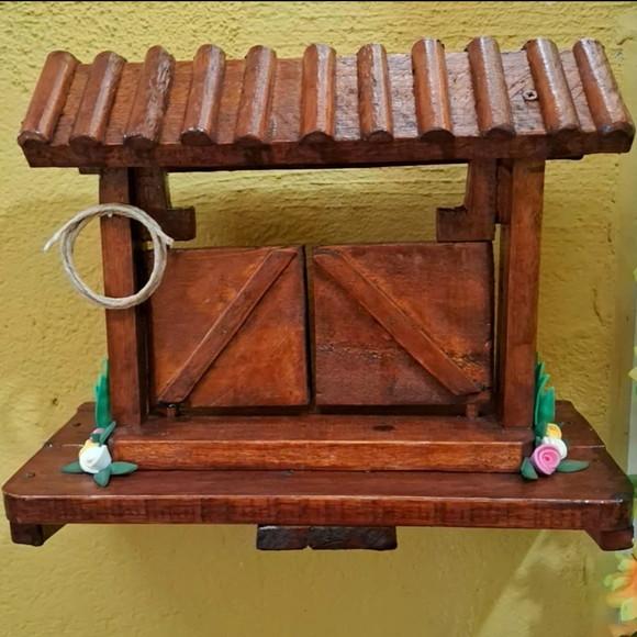Porteira de Madeira Envernizada Decorativa