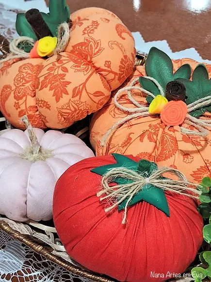 Abóboras Alho Tomate e Pimenta em Tecido Cesta de Decoração