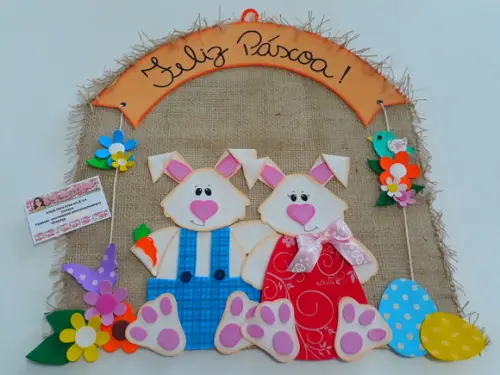 Enfeite de Porta para Páscoa Casal de Coelhos