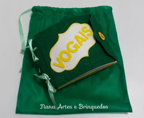 Livro Sensorial de Vogais