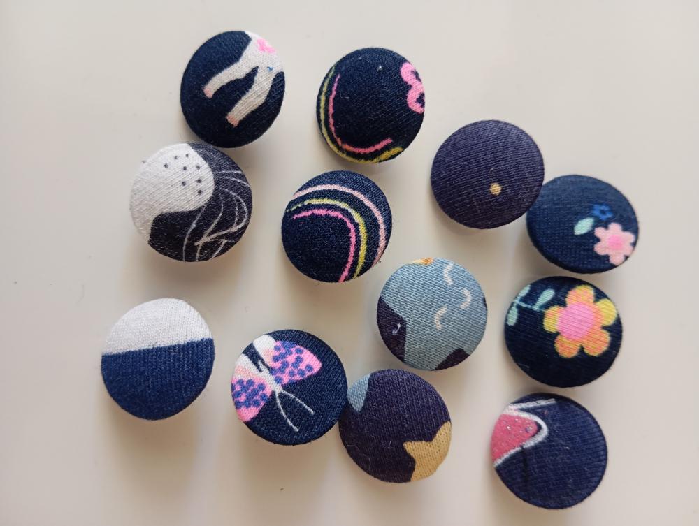 12 unid. de botões  bombê nº 20 azul/cores