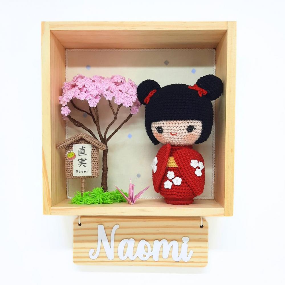 Enfeite porta maternidade oriental Kokeshi e sakurá