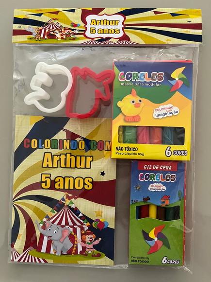 Kit para Colorir + Kit Massinha com Giz de Cera Circo