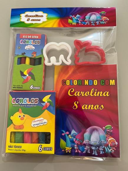 Kit para Colorir + Kit Massinha com Giz de Cera Trolls
