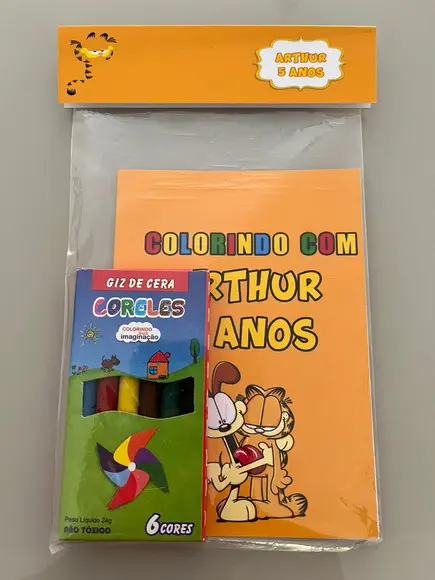 Kit para Colorir Revistinha com Giz de Cera Garfield