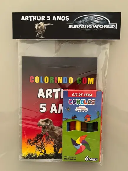 Kit para Colorir Revistinha com Giz de Cera Jurassic World