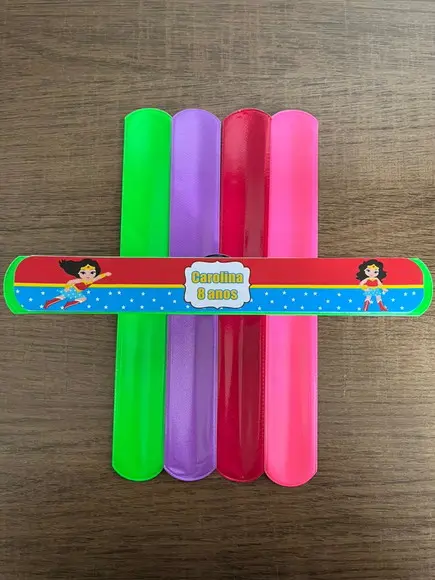Pulseira Bate Enrola Personalizada Mulher Maravilha