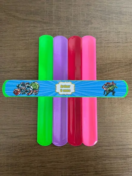 Pulseira Bate Enrola Personalizada Vingadores