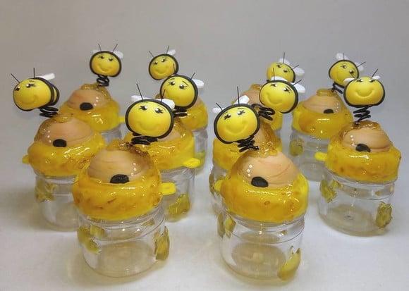 Potinhos de Abelhinha...