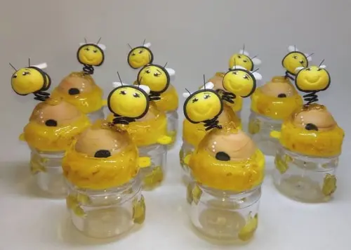 Potinhos de Abelhinha...