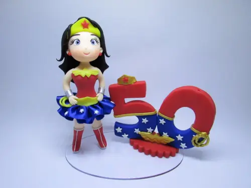 Topo Mulher Maravilha 50 Anos (biscuit)