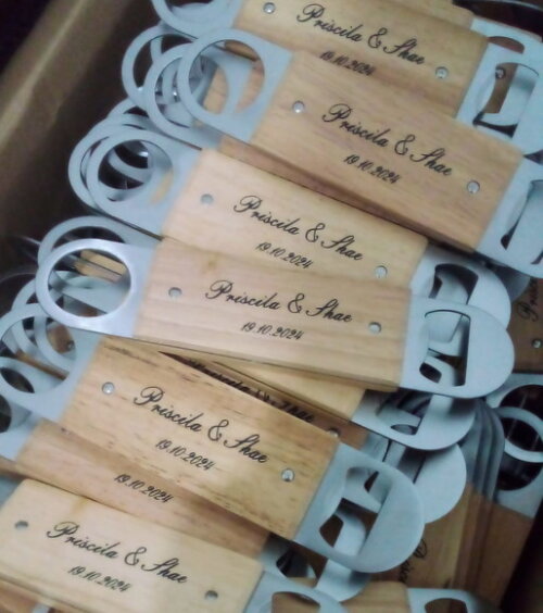 Abridor de Garrafa Madeira Personalizado