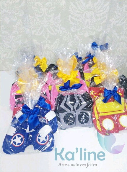 Kit Máscara + Bracelete Super Heróis - 1ª PEÇA
