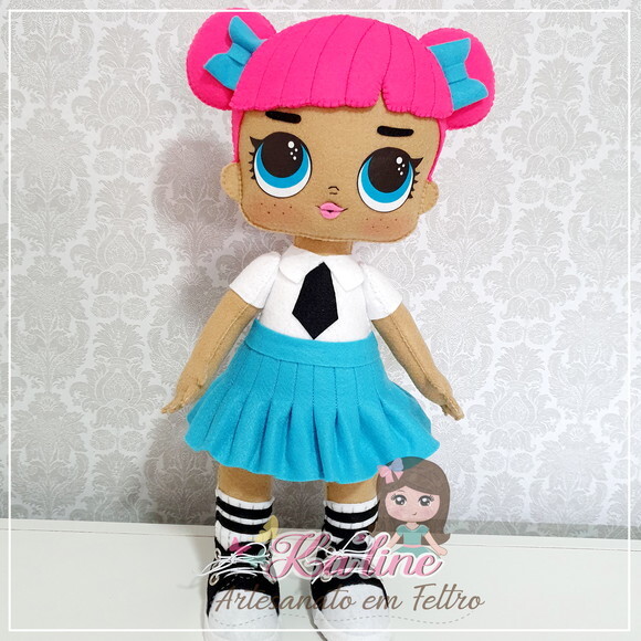 LOL Teacher- Boneca em Feltro