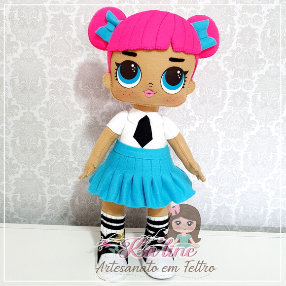 LOL Teacher- Boneca em Feltro