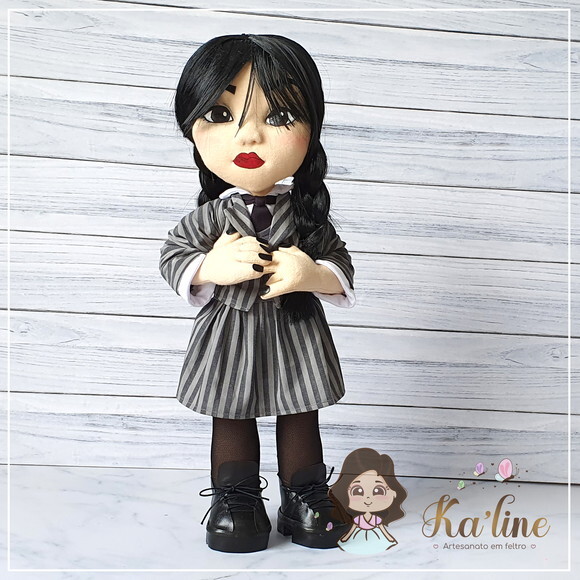 Wandinha Addams em Tecido - 1 Boneca