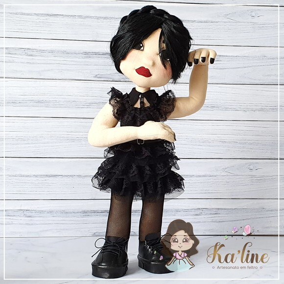 Wandinha Addams em Tecido - 1 Boneca