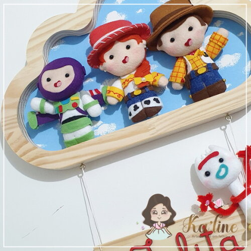Enfeite de Porta Maternidade Toy Story Nuvem