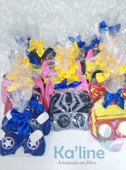 Kit Máscara + Bracelete Super Heróis - 1ª PEÇA