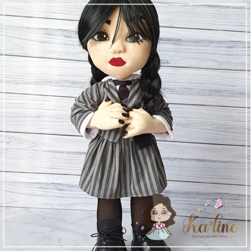 Wandinha Addams em Tecido - 1 Boneca