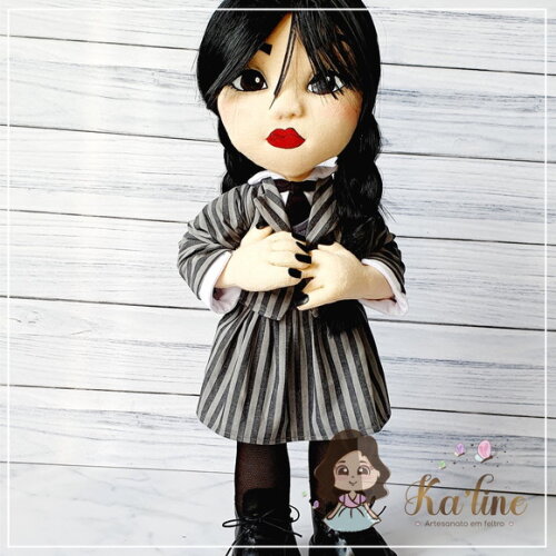 Wandinha Addams em Tecido - 1 Boneca