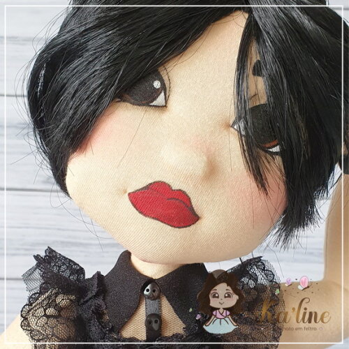 Wandinha Addams em Tecido - 1 Boneca
