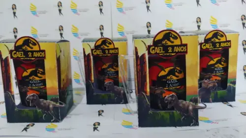 Caneca Acrílica na Caixa Jurassic Park