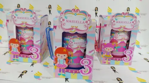 Caneca Acrílica na Caixa Circo Rosa