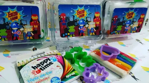 Kit Diversão na Maleta Acrílica Vingadores Cute