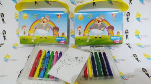Kit Pintura estojo de colorir 18 peças Mundo Bita