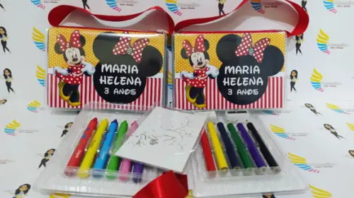 Kit Pintura estojo de colorir 18 peças Minnie Vermelha