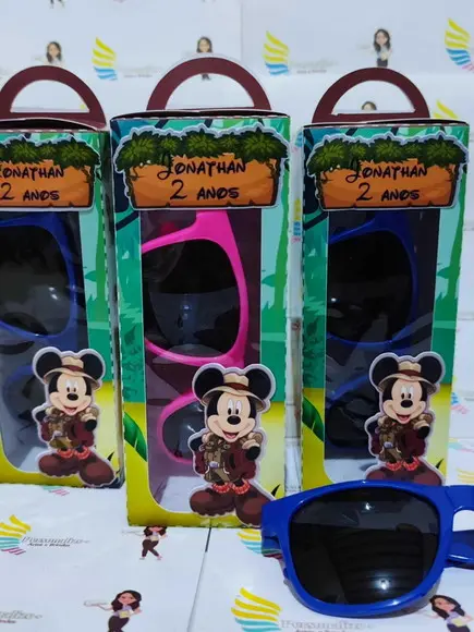 Óculos de Sol na Caixa Personalizada - Mickey Safari